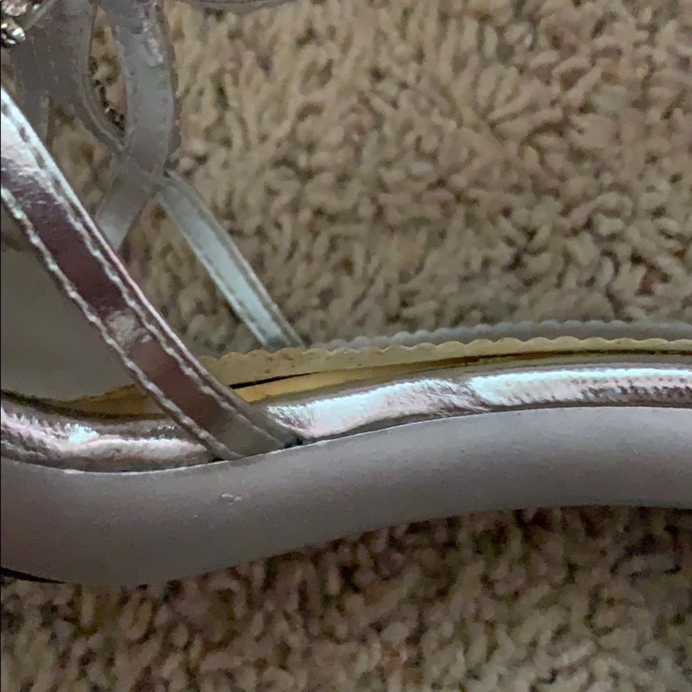 Heels - Picture 3 of 4